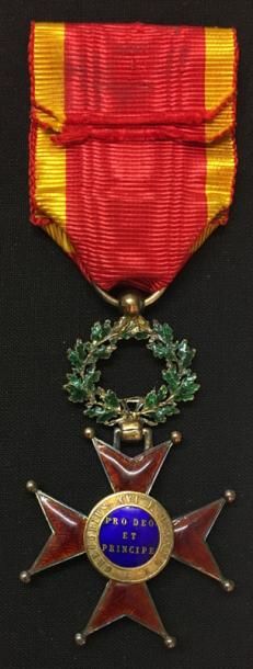 VATICAN Ordre de Saint-Grégoire le Grand, croix de chevalier à titre civil en vermeil...