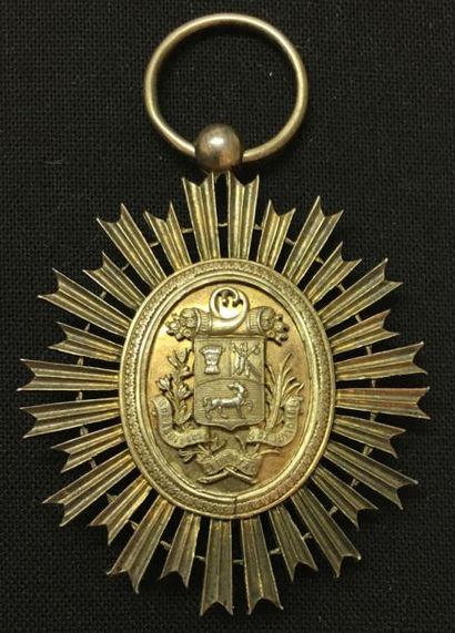 Venezuela Ordre du Libérateur Simon
Bolivar, insigne de chevalier en vermeil, les...