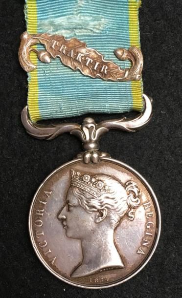 null * Royaume-Uni - Médaille de Crimée, par Wyon en argent, attribution frappée...
