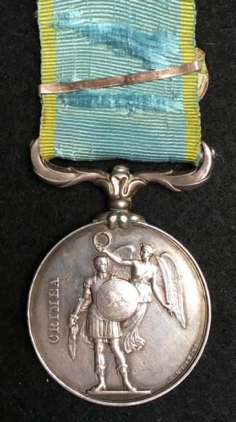 null * Royaume-Uni - Médaille de Crimée, par Wyon en argent, attribution frappée...