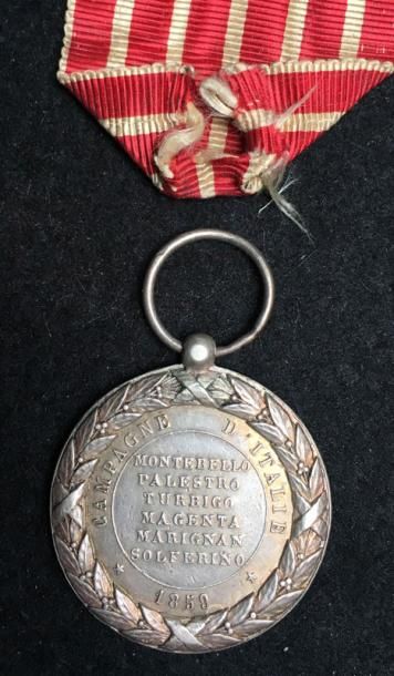 null * Médaille d'Italie, second modèle signé E. Falot en argent (usure), poinçon...