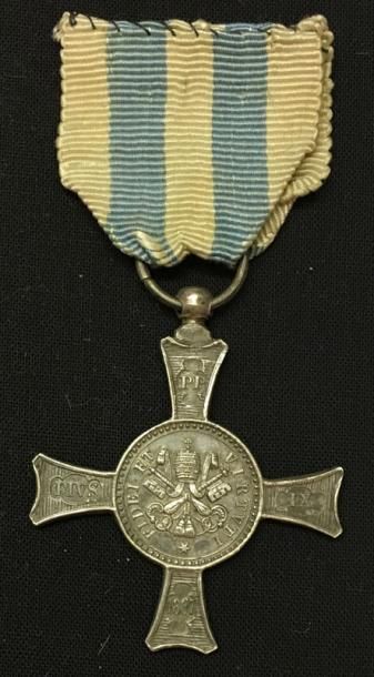 null * États pontificaux - Médaille «Fidei et Virtuti» dite «de Mentana», 1867, modèle...