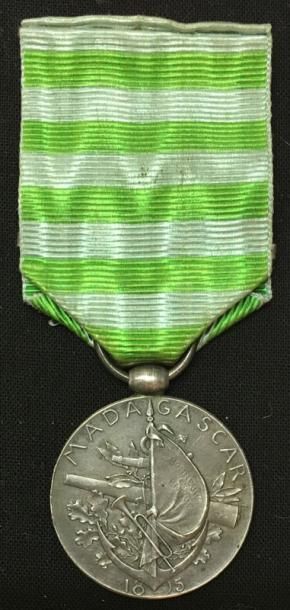 null * Médaille de Madagascar, 1895, deuxième expédition par Roty en argent, poinçon...