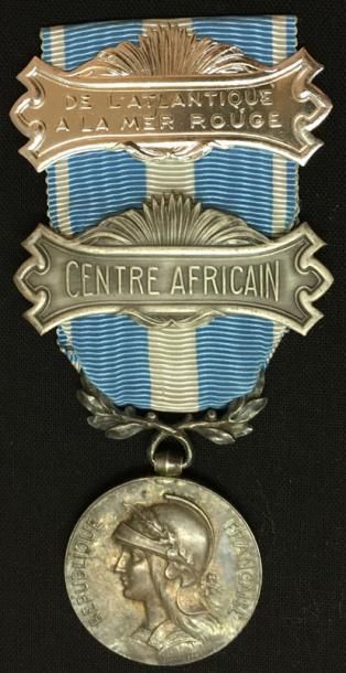 null * Missions au centre de l'Afrique
Médaille coloniale en argent, premier type...