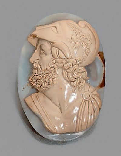 null Camée agate à deux couches de forme ovale représentant un homme de profil (Périclès...