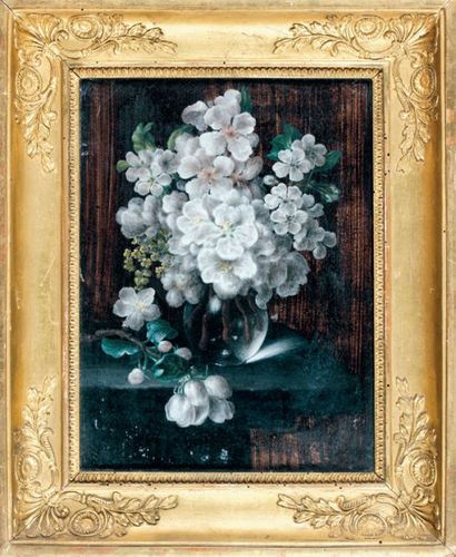 École Française du XIXe siècle Bouquet de fleurs dans un vase de cristal posé sur...