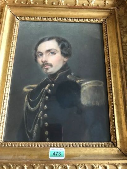 null Ecole française du XIXème siècle :
"Portrait d'un officier"
Gouache.