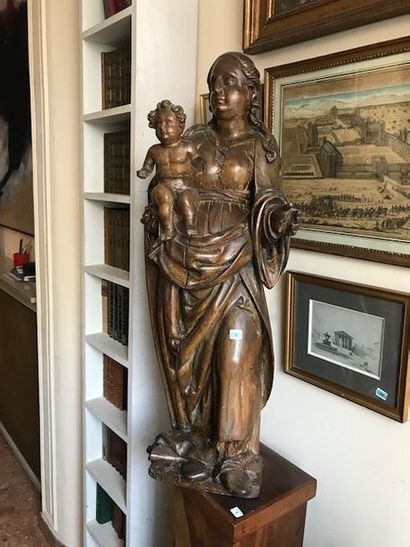 null Sculpture :"Vierge et l'Enfant Jésus" en bois naturel et sellette.
XVIIIème...