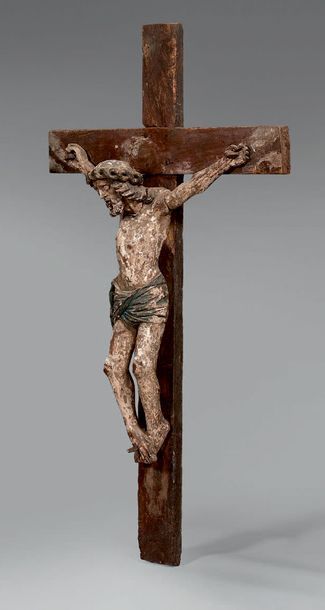 Grand Christ en croix en bois polychrome,...