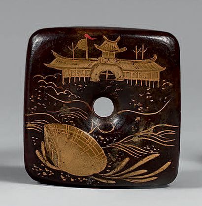 JAPON - Époque Edo (1603-1868), XIXe siècle 
MANJU de forme carrée en bois à décor...