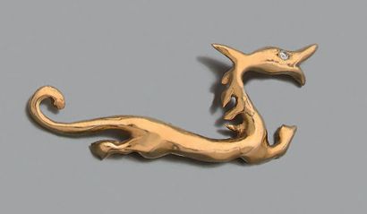Broche «dragon» en or jaune 750 millièmes...