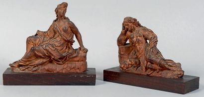 null Deux statuettes allégoriques figurant Cléopatre et un homme endormi près de...