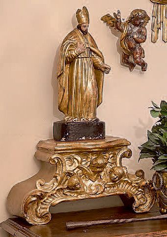 null Statue de saint évêque en bois polychrome et doré.
XVIIIe siècle.
(Reprises...