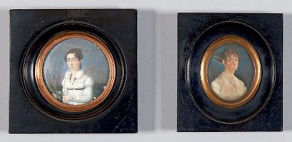 École Française du XIXe siècle - Portrait de femme à la robe blanche
5,6 x 4,6 cm...