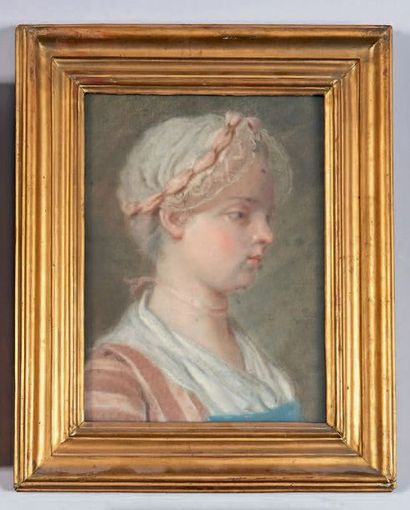 École FRANÇAISE du XVIIIe siècle Portrait de jeune fille
Pastel.
27,5 x 20 cm