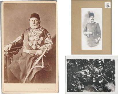 null Vingt-quatre photographies de sultans et dignitaires ottomans, tirages argentiques...