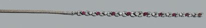 null Collier pouvant former bracelet en platine 850 millièmes orné de rubis ovales...