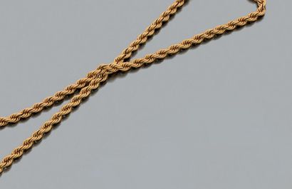 null Collier en or jaune 750 millièmes torsadé.
Longueur: environ 59 cm
Poids: 86,2...