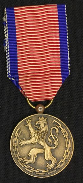 null Luxembourg - Médaille de l'ordre de la
Résistance, 1939-1944 en bronze patiné,...