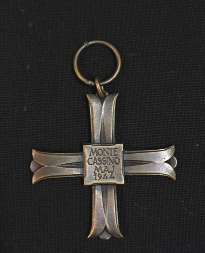 null Pologne - Croix de Monte Cassino, créée en 1944 par le gouvernement polonais...