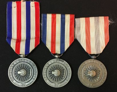 null Médaille d'honneur des Chemins de fer, lots de trois médailles du deuxième type...