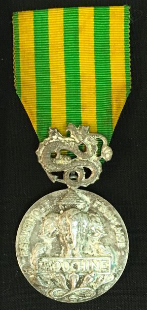 null Médaille commémorative de la campagne d'Indochine, surmoulage en métal blanc...