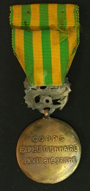 null Médaille commémorative de la campagne d'Indochine, fabrication locale en deux...