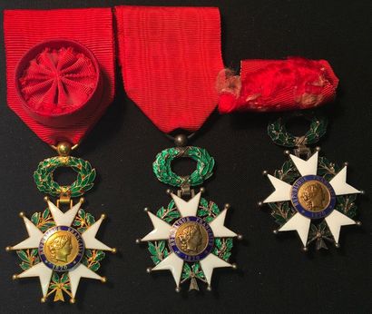 null Légion d'honneur - IIIe République, lot de trois : une étoile d'officier en...