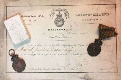 null Médaille de Sainte-Hélène, lot de deux médailles en bronze patiné, l'une sans...