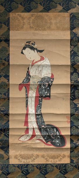 JAPON - XIXE SIÈCLE Encre et couleurs sur papier, représentant une jeune femme debout.
(Pliures...