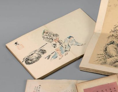 JAPON - XXe siècle Album de quatre peintures, encre et couleurs sur papier, représentant...