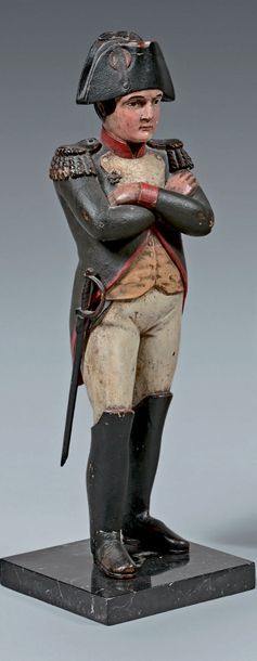 null L'Empereur Napoléon Ier en pied, en uniforme des chasseurs à cheval de la Garde...