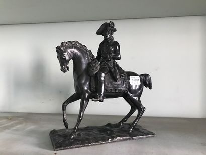11284/849 Statuette de Frédéric II à cheval, en bronze patiné.
XIXème siècle.