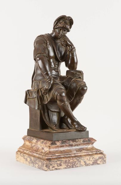 Travail belge fin 19e. Sculpture en bronze à patine brune: Laurent de Médicis.
D'après... Gazette Drouot