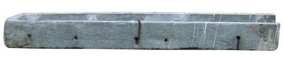 null Abreuvoir en pierre bleue grise Long : 297 cm Larg : 47 cm Haut : 32 cm XIX...