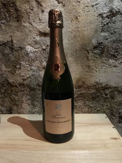 null 16 B. Champagne Rosé, Taille Princesse, Gérard Depardieu, brut 2016
