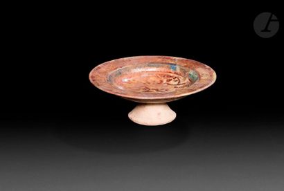 null Coupe présentoir en céramique à reflets métalliques, Proche-Orient, XIIIe siècle...