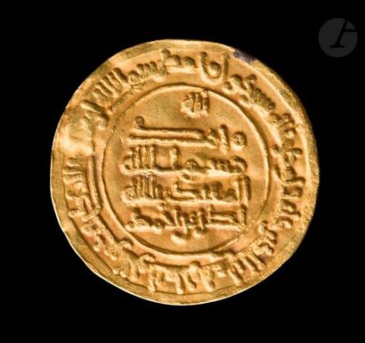 null SAMANIDES
Nasr ibn Ahmad ou Nasr II (301-331 H / 914-43)
Dinar d’or daté 311...