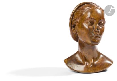 null Paule DEVILLE-CHABROLLE (née en 1952)
Buste de femme, 2000
Épreuve en bronze...