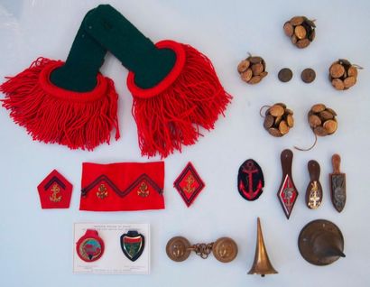 null Miscellaneous set, set including:
 - Pair of epaulettes
 Foreign
 Legion
. -

...