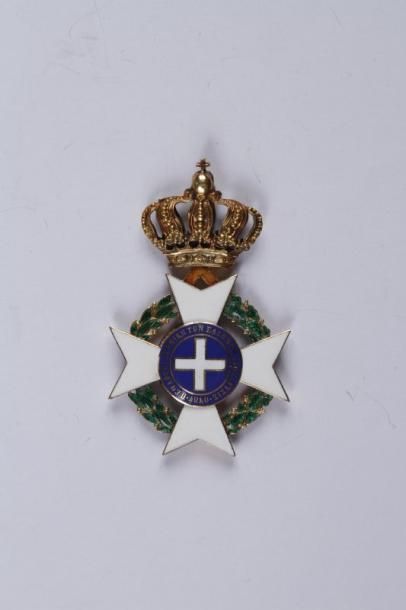 SERBIE (ROYAUME) Ordre de Saint Sava (1883). Croix de chevalier (4e classe) en vermeil...