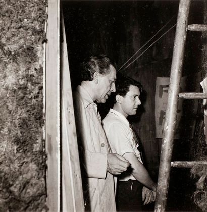  André BRETON. Denise BELLON (1902-1999). André Breton et Matta. Photographie originale,... Gazette Drouot