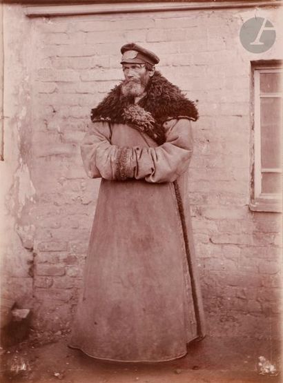 null Photographe amateur
Souvenirs d’industriels à Moscou, c. 1896-1902.
I. Moscou...