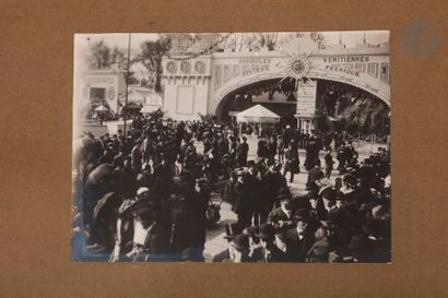 null [MAGIC CITY] Album of photographs from 1914
.in-4 oblong album, 240 x 315
....