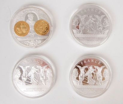 null Ensemble de 32 médailles : 
- 8 médailles "Histoire monétaire française" en...