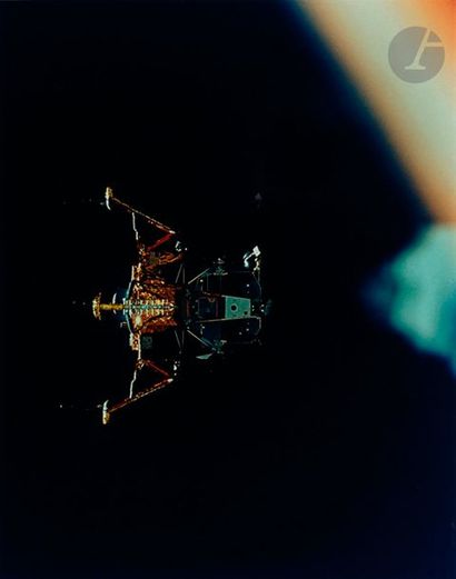 null NASA 
Apollo 11, 20 juillet 1969. 
Le module lunaire Eagle en phase d'atterrissage....