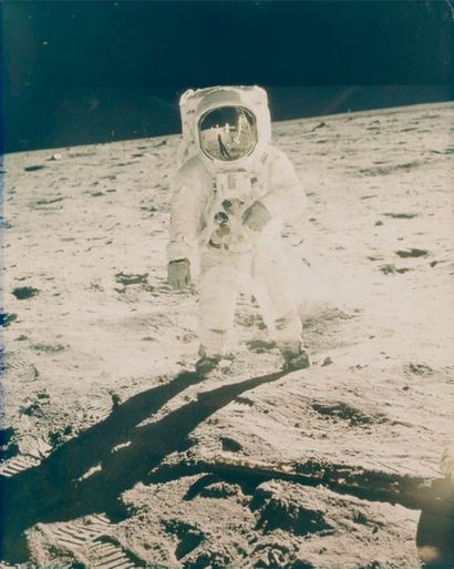 null NASA - Neil ArmstrongApollo
 11
, July 20, 1969.

 Buzz Aldrin on

 the lunar...