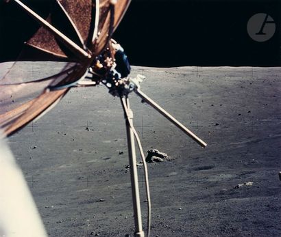 null NASA - Eugene Cernan
Apollo 17, décembre 1972. 
Surface lunaire depuis le Rover...