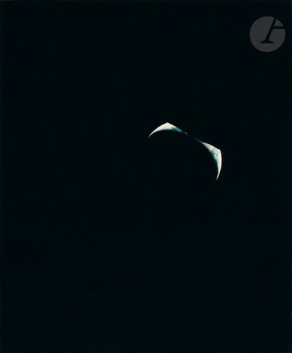 null NASA - Ronald Evans
Apollo 17, décembre 1972. 
Croissant de Terre. L'ombre de...