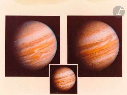 null NASA
Jupiter vue par les sondes Voyager 1 et Voyager 2, 1976-1979. 
Deux (2)...